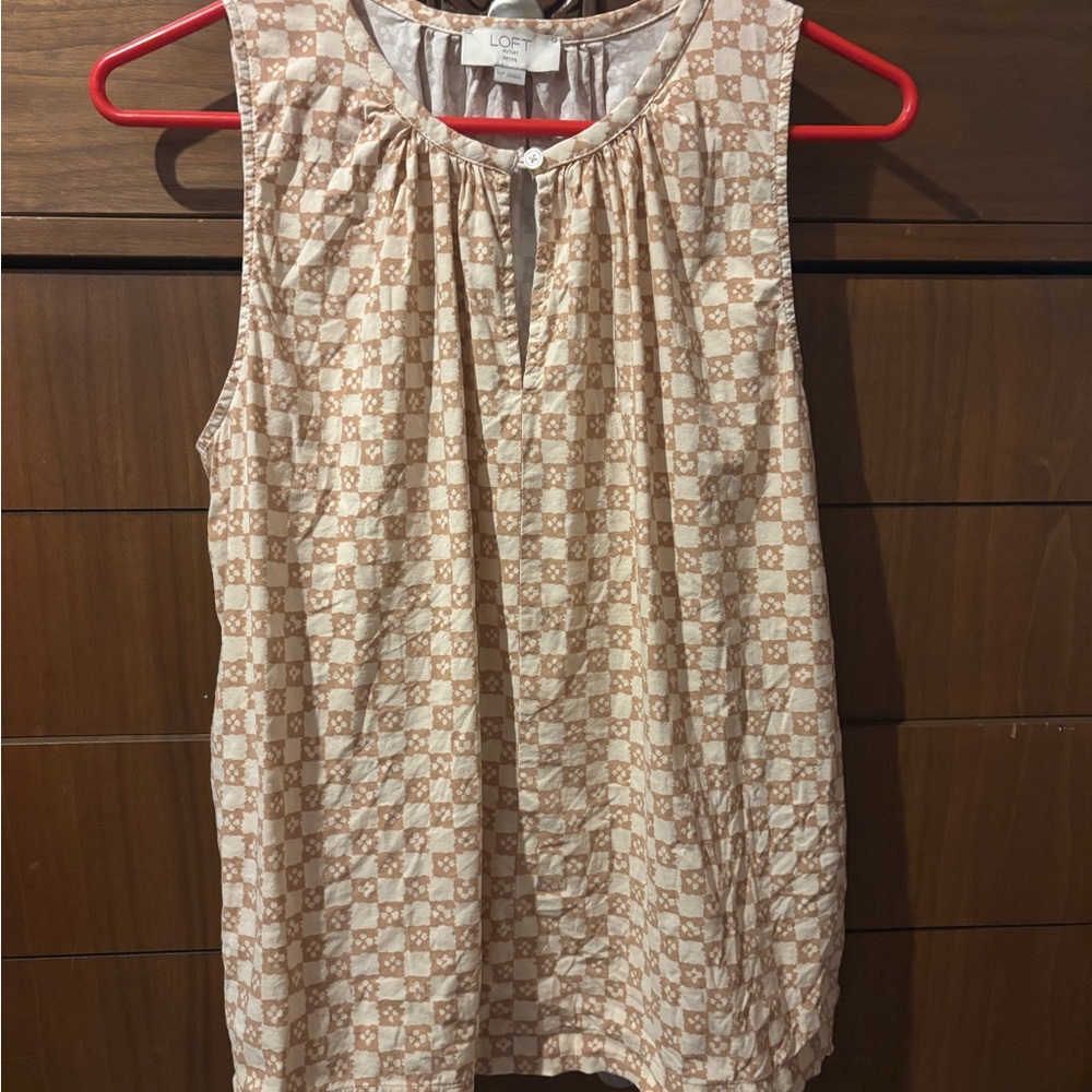 LOFT Women's Sleeveless Beige and White Blouse